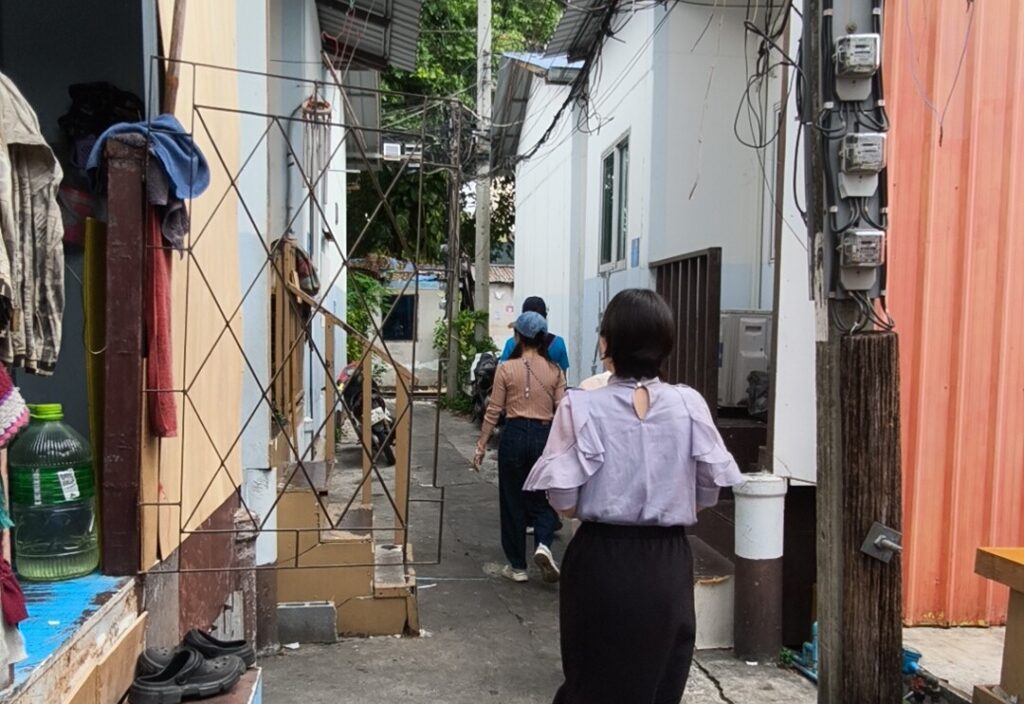 スラム街を知る